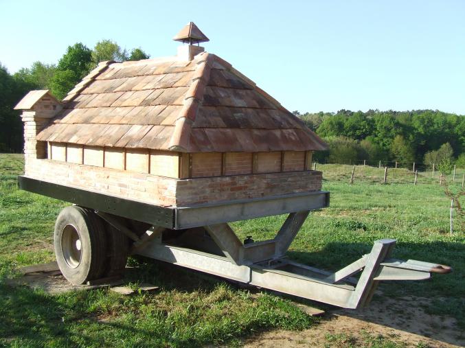 FOUR A PAIN AU BOIS TYPE "GUEULARD" MOBILE TRACTÉ