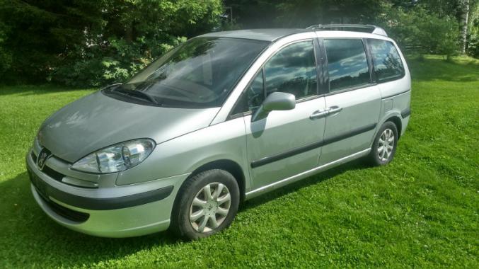 Peugeot 807 2.2 HDi SV