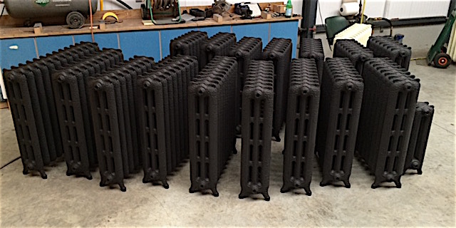 Radiateur fonte fleuri 