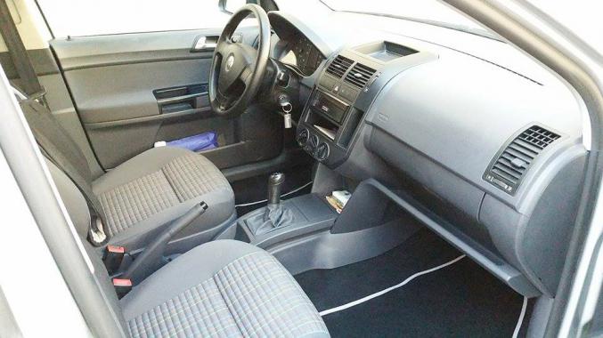 VOLKSWAGEN Polo IV Restylée 1.4 TDi 70