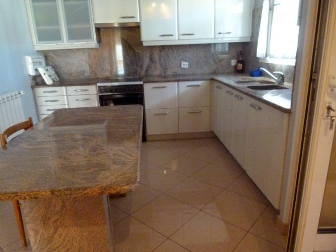 Loue appartement meublé + parking - 75m2