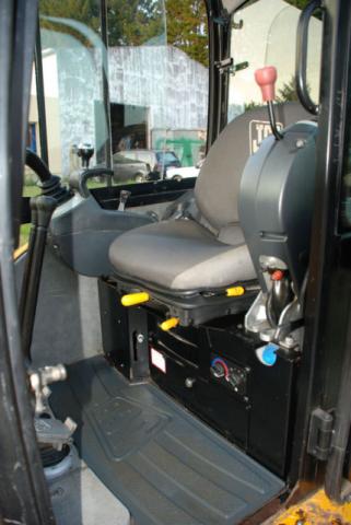 MINI PELLE JCB 8030 ZTS (COMME NEUVE)