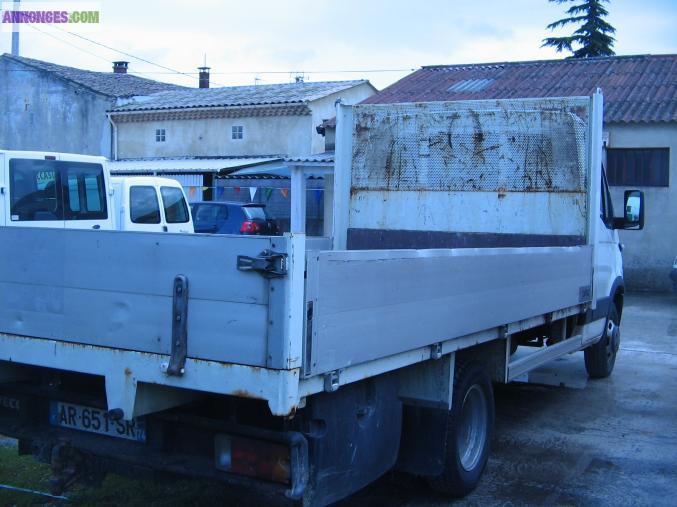 Iveco 35 C 12 plateau