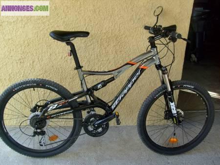 Scrapper 8.2 tout suspendu 2013