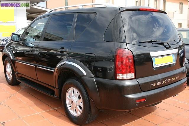 4/4 REXTON TOP PREMIUM