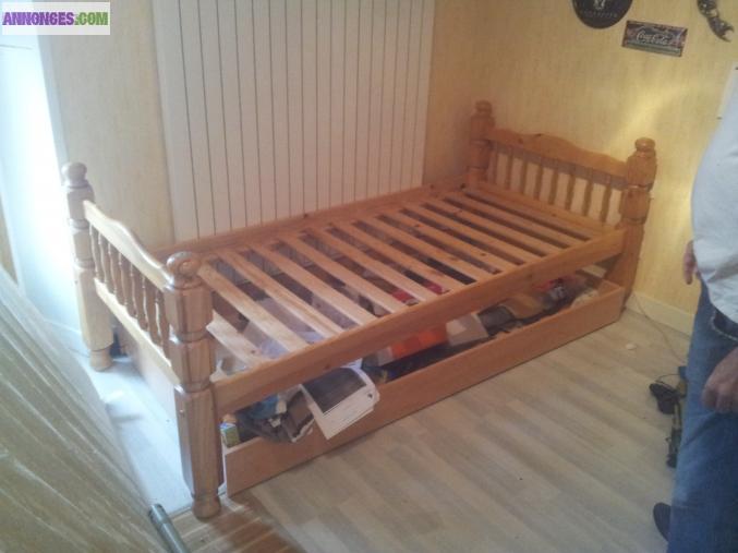 LIT PIN MASSIF 1 PERSONNE