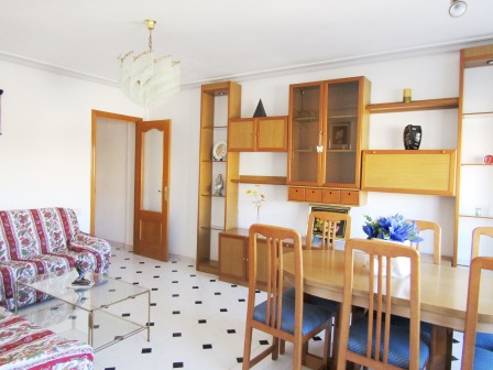 Centre ville à 150m de la plage 