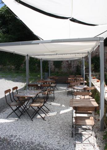 RESTAURANT DANS VILLAGE TOURISTIQUE