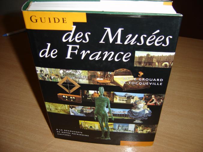Vend  guide des musées