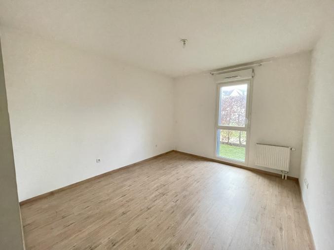 Appartement T3 de 76.49m2 en Rez-de-Jardin + Parking + Garage fermé