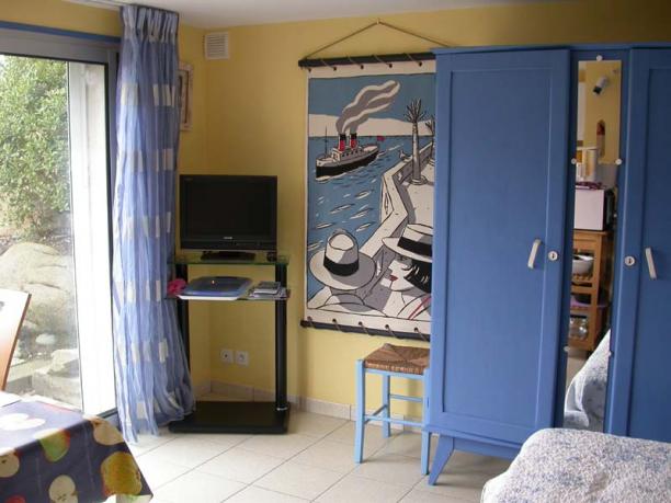 Perros-Guirec - Loc. 2 Pers Nuitée avec kitchenette