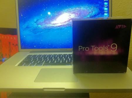MacBook Pro 17 2.3 240 SSD 16GB