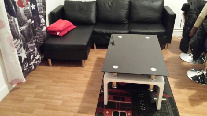 Canapé et table basse