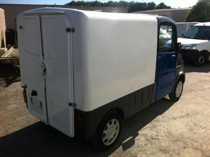 Voiture sans permis AIXAM MEGA