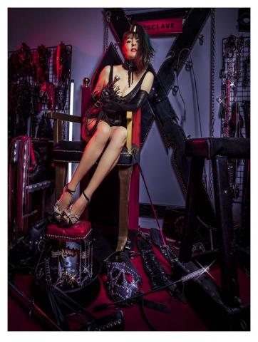 Dominatrice Authentique