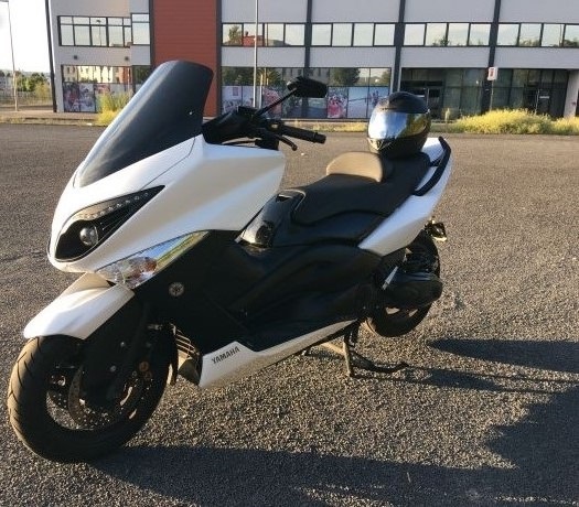     Yamaha t-max 500 parfait état full options