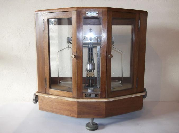 BALANCE de PRECISION SCIENTIFIQUE ANCIENNE