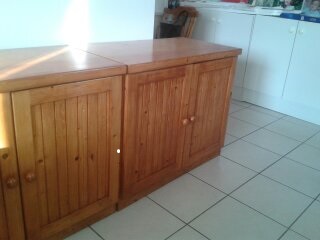 Meubles en pin massif