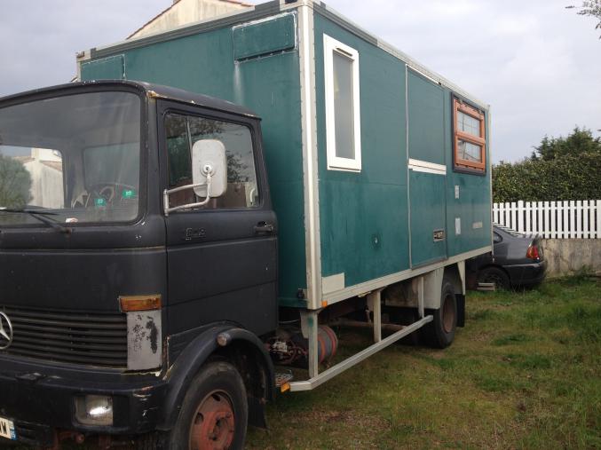 "URGENT" camion PL Mercedes ménagé LP 1013
