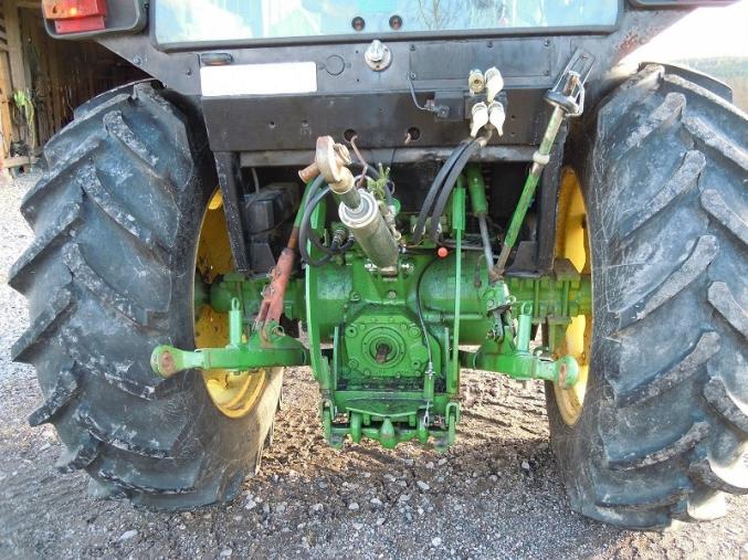 Tracteur agricole John Deere 2040 S