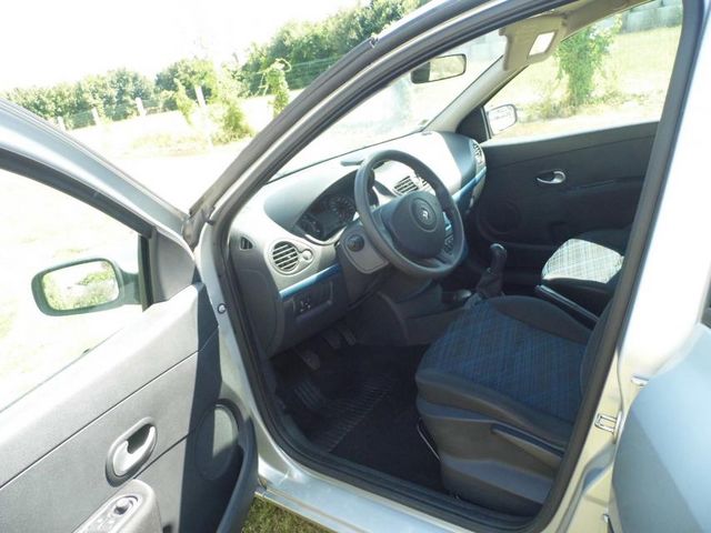 Renault Clio iii 1.5 dci 70 extreme fonce clim 5p