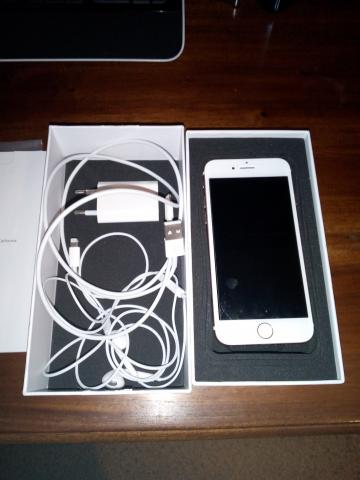 GSM IPHONE 7 - 256 gigas - Or Rose - excellent état