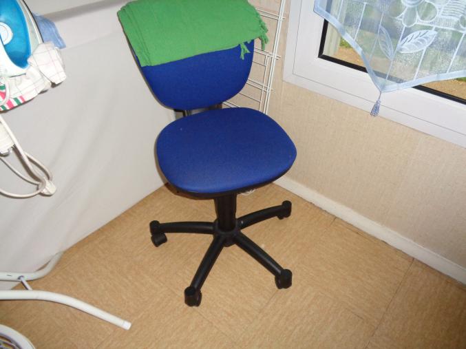 VEND CAUSE DEMENAGEMENT 