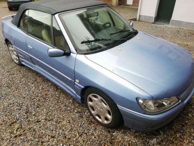 Peugeot 306 cabriolet 1.6 essence année 99, 205000 kms