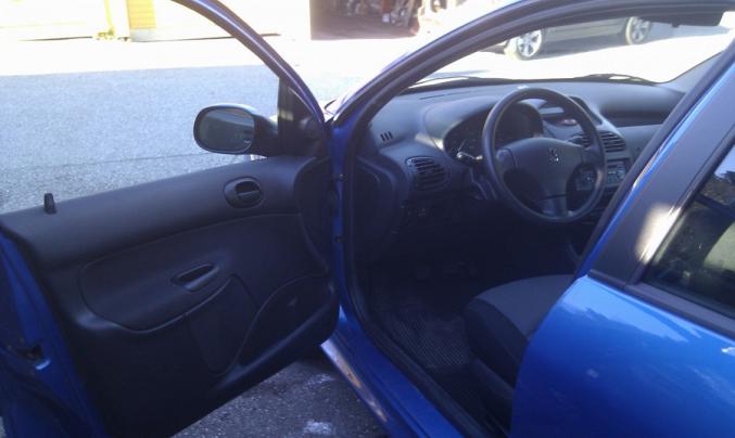 Voiture Peugeot 206 SW 2L