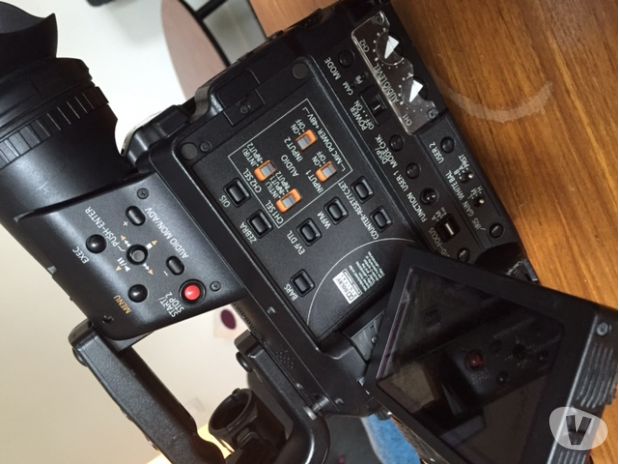 CAMERA PANASONIC AGAF101 + 2 OBJO OLYMPUS TOP PRO