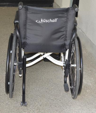 Fauteuil manuel tout neuf