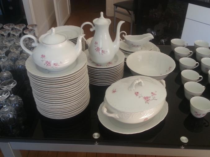 Vente de service en porcelaine du Portugal + service en cristal Service de verres