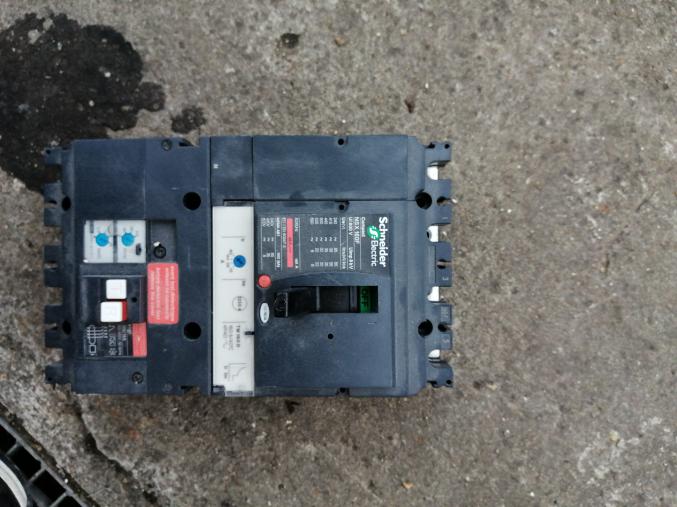 Disjoncteur NSX160F Schneider electric neuf