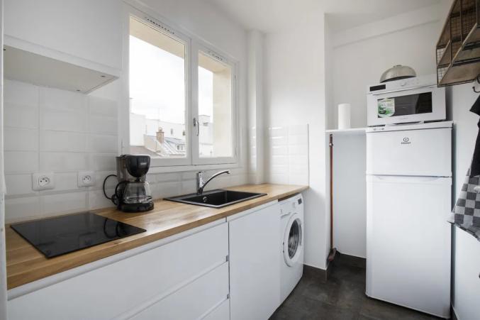 Studio meublé refait a neuf 