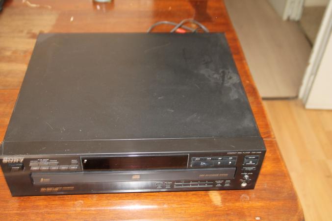 Compact Disc Player SONY CDP-C335 5 disques