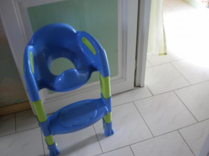 Rehausseur WC pliable