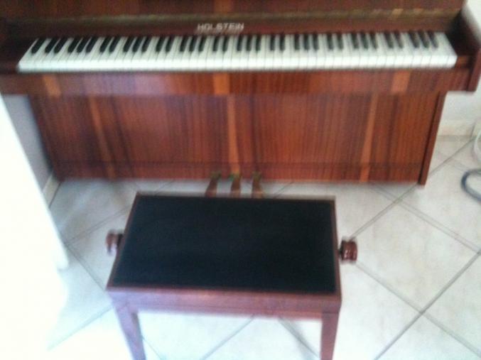 VENDS PIANO HOLSTEIN TBE