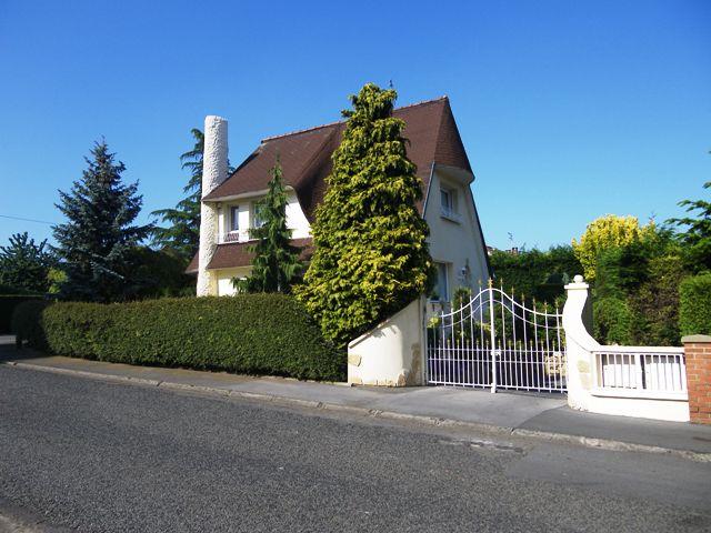 MAISON D'ARCHITECTE INDIVIDUELLE A 2 PAS DE LENS