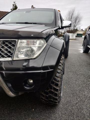NISSAN NAVARA