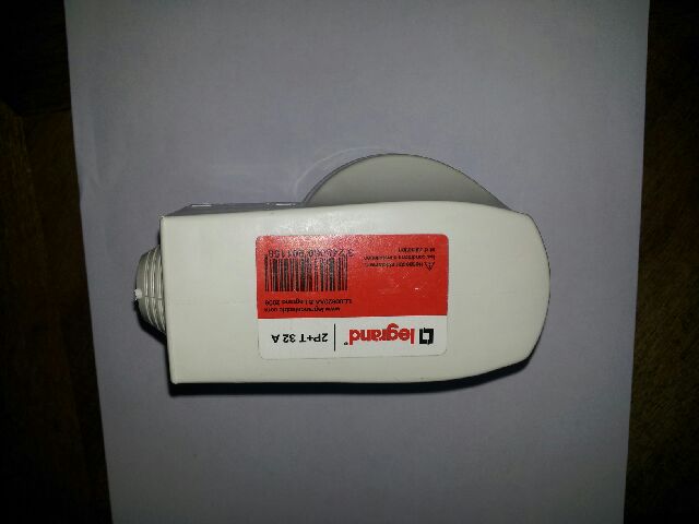 Fiche 2P+ T 32 A Legrand 