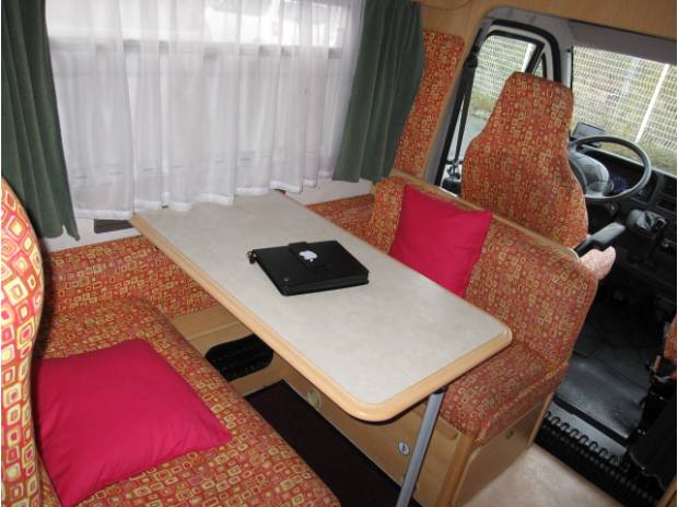 Cède CAMPING CAR CHAUSSON ODYSSEE