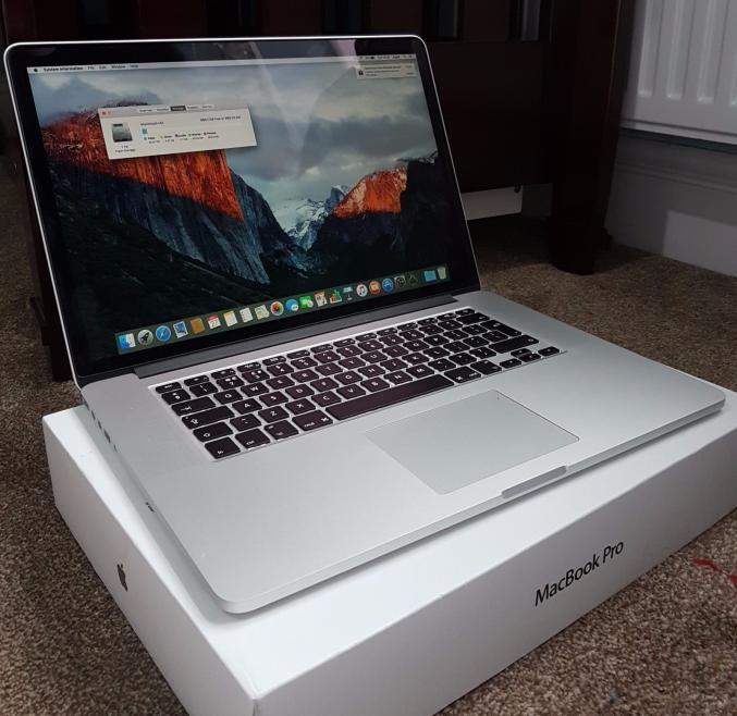 2015 Retina Display d’Apple Macbook Pro 15 i7 2.2Ghz 16Go 256GB SSD 1,5 Go Iris 