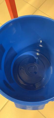 Futs en plastique 25 litres 10€ unité