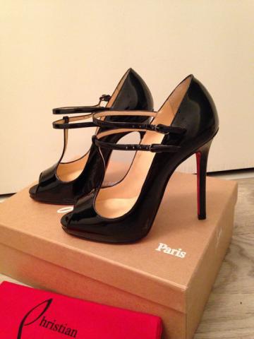 Chaussure Christian Louboutin 