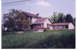 Residence pierre a flanc de coteaux