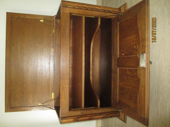 Meuble chêne TV / Bar