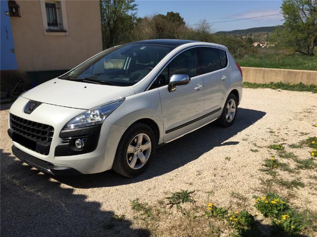 Peugeot 3008 1.6 HDi 16V 112ch FAP Premium Pack