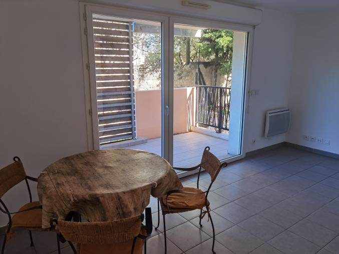 Beau T3 quasi neuf petite résidence