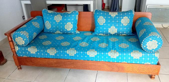 Jolie Banquette Marocaine / (Livraison Possible)