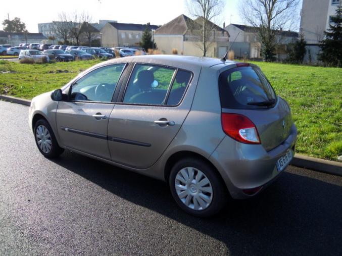 RENAULT CLIO 1.5 DCI